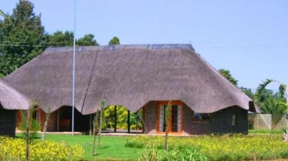 African Flair Country Lodge 1/26