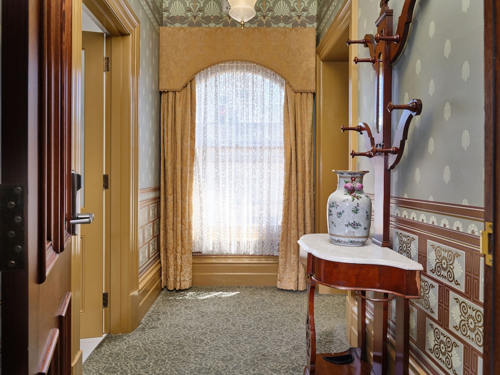 Craigs Royal Hotel 28/50