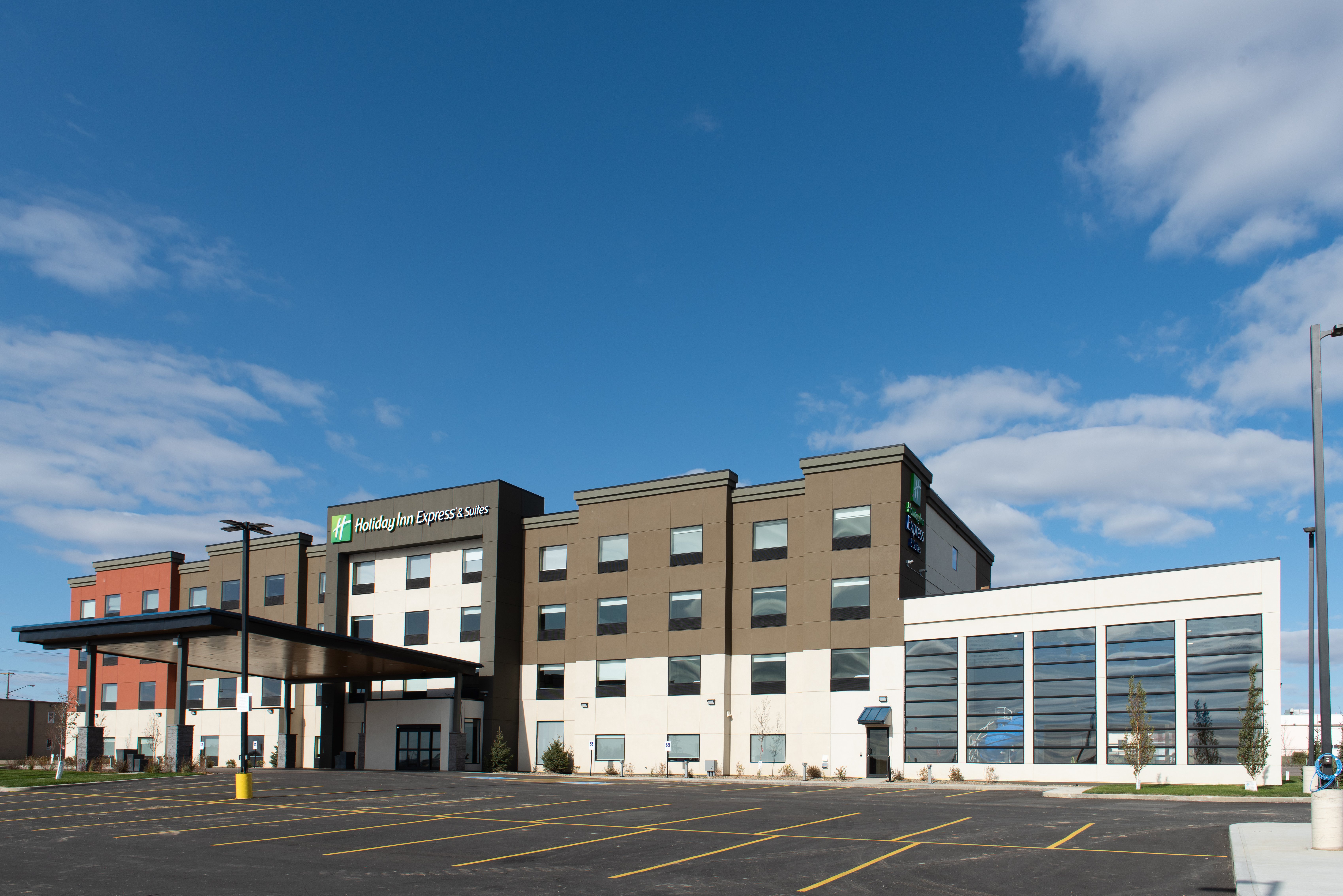 Holiday Inn Express & Suites North Battleford 4/50