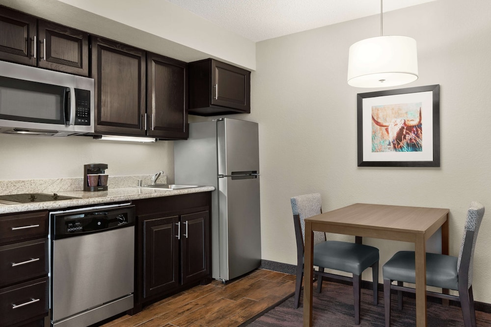 Homewood Suites Dallas Addison 36/37