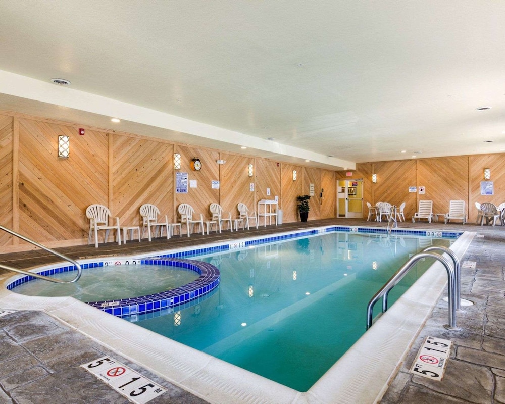 Comfort Inn Suites Orange Montpelier 32/55