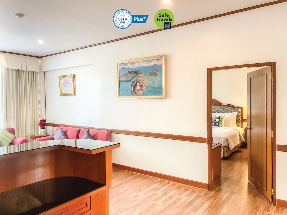 Royal Phuket City Hotel 7/90