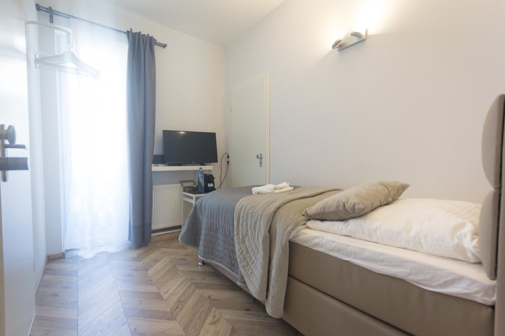 Tm Suites 6/36