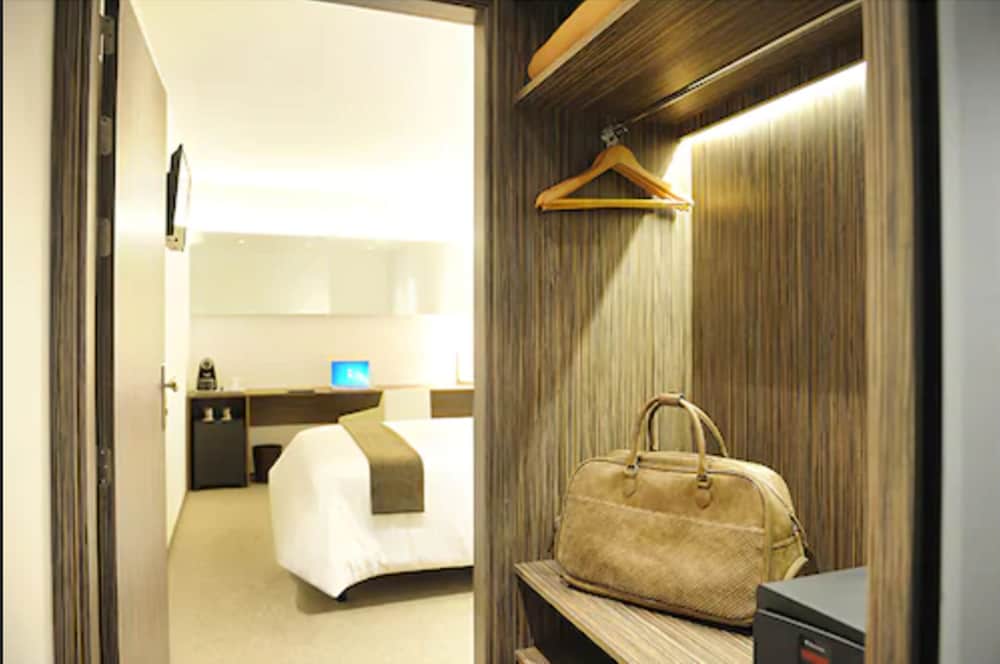 Air Rooms Madrid Airport By Premium Traveller 13/53