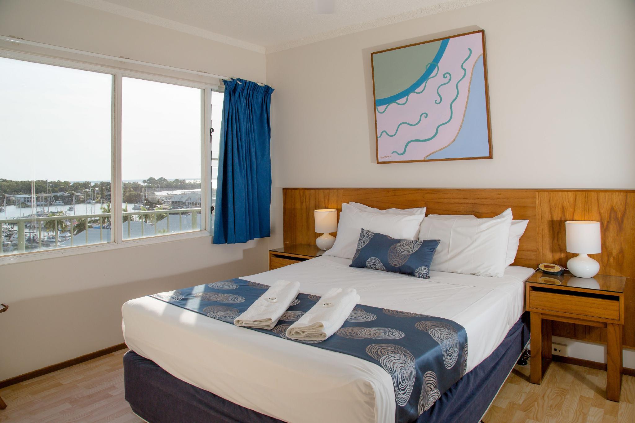 2 Bedrooms, Apartment, Water View