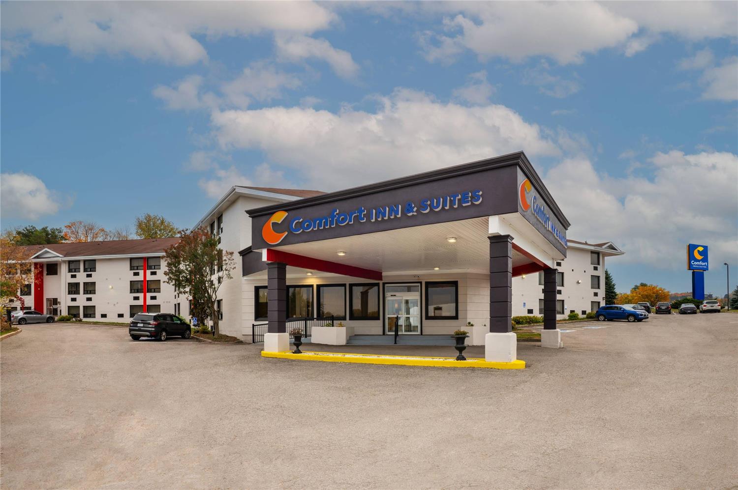 Comfort Inn & Suites Barrie 4/51