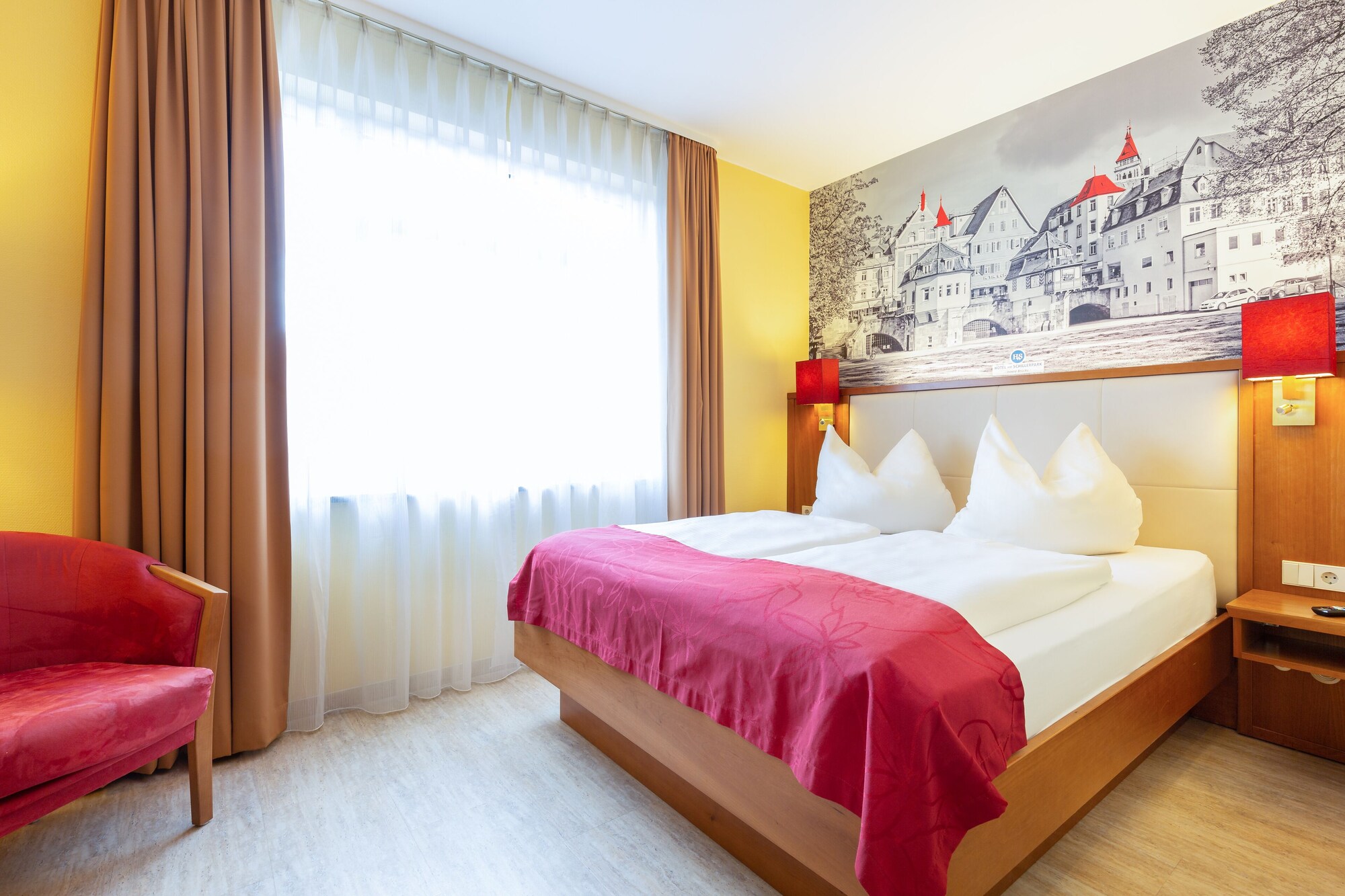 Room, Double Bed