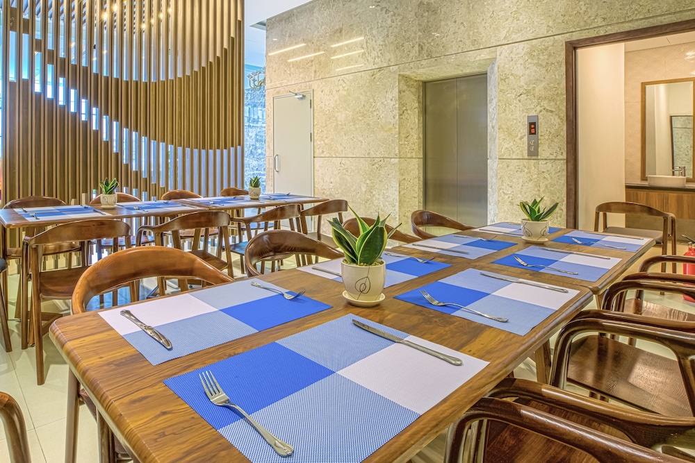 Yen Vy Hotel & Apartment 51/61