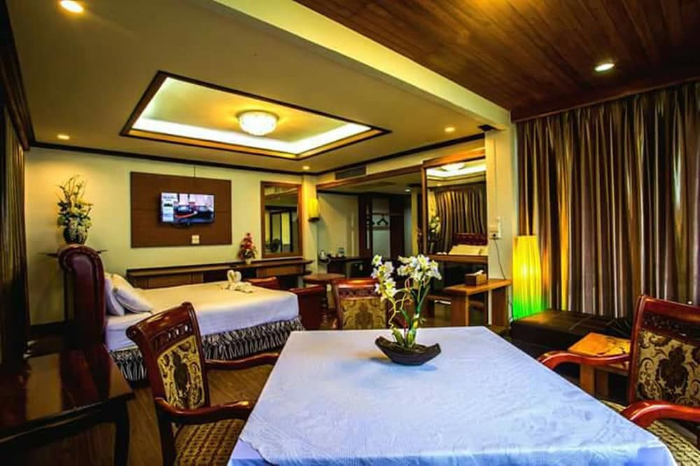 The Uncle Beach Resort 23/50