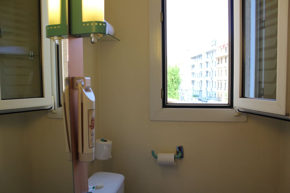 ibis Nice Centre Gare 22/63