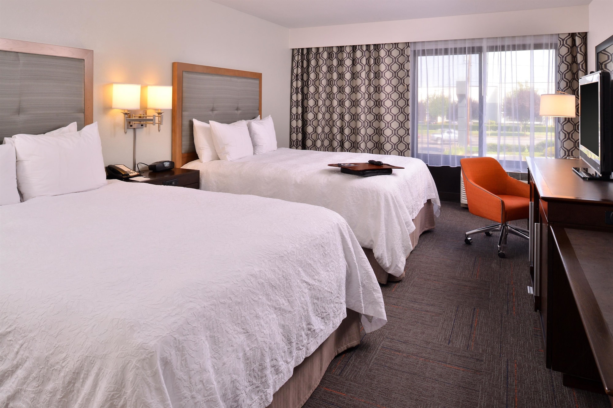 غرفة قياسية بسريرين مزدوجين، Hampton Inn Portland East 3/10
