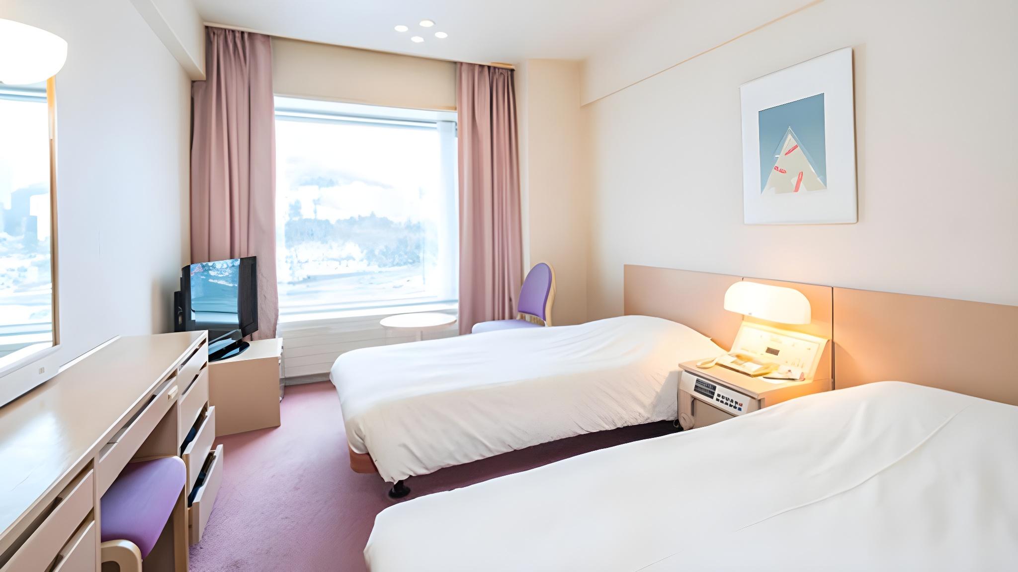Twin Beds, Building 4
