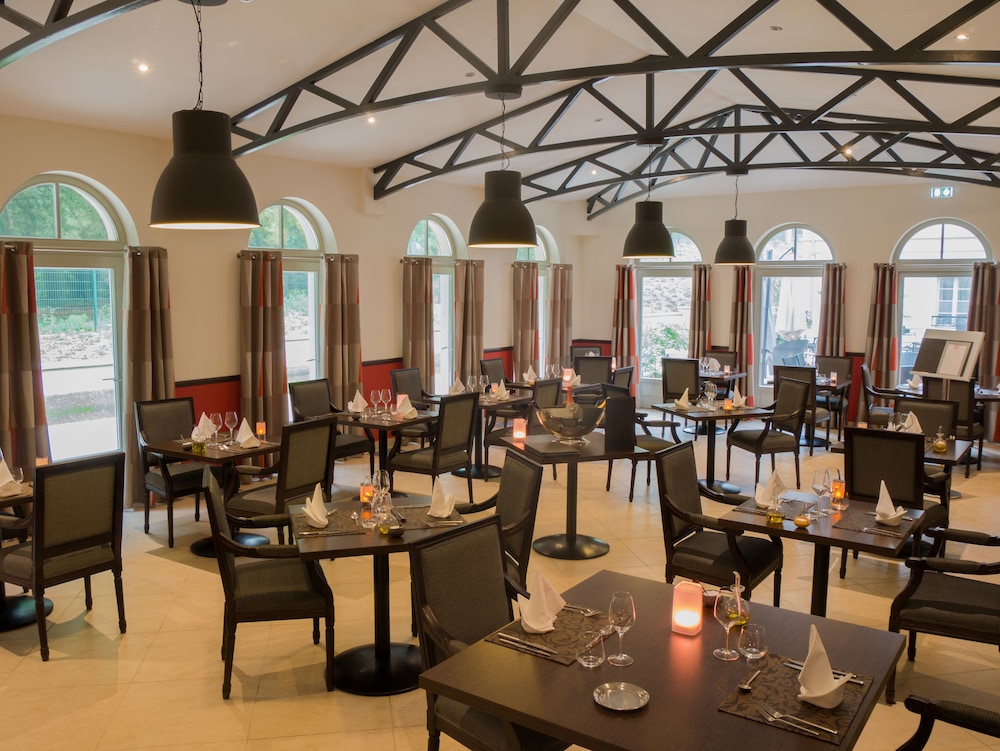 Hotel Castel Maintenon - Handwritten Collection 47/64
