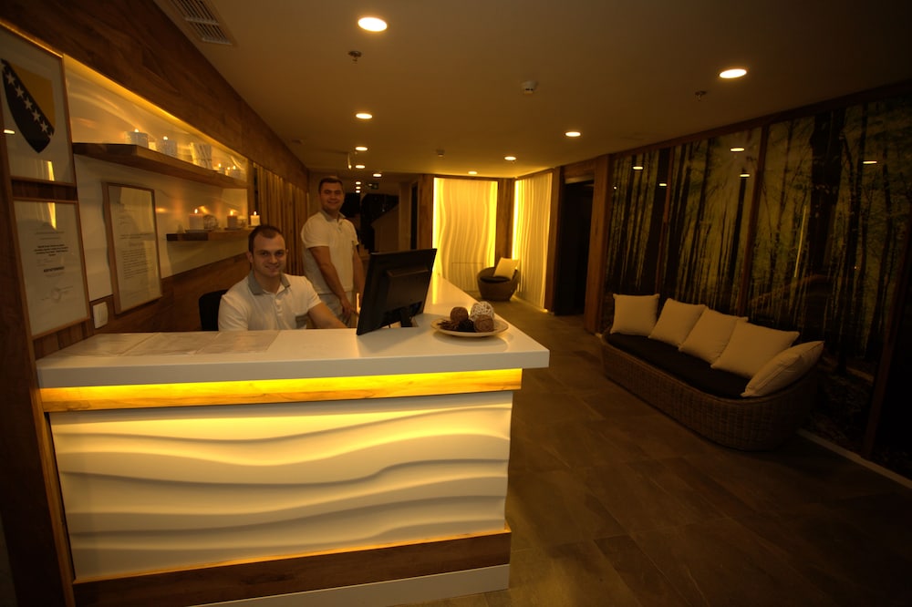 Malak Regency Hotel 32/72