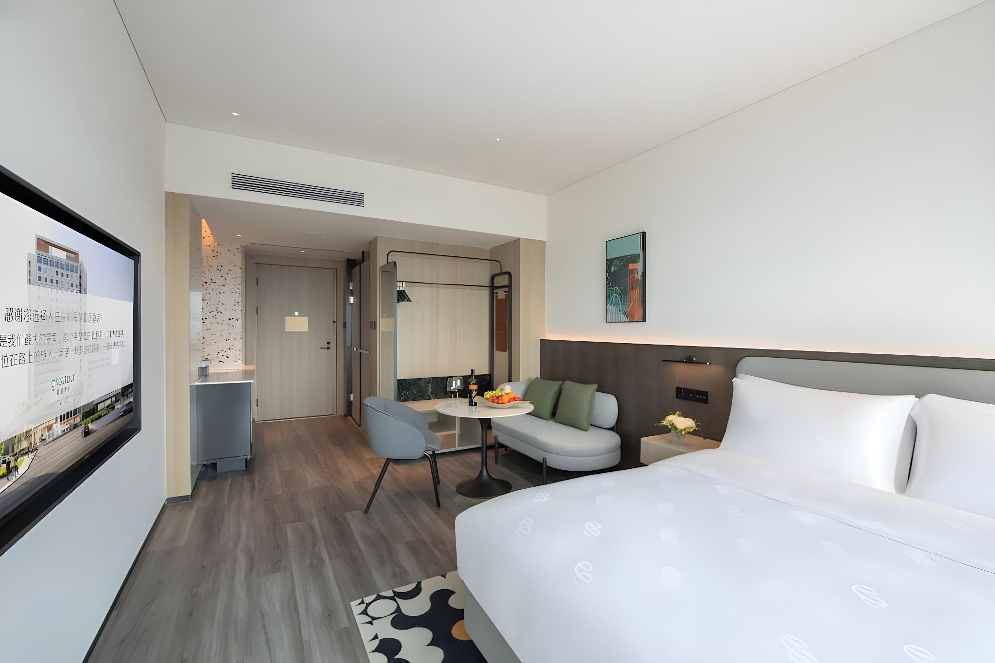 Deluxe, Queen Bed
