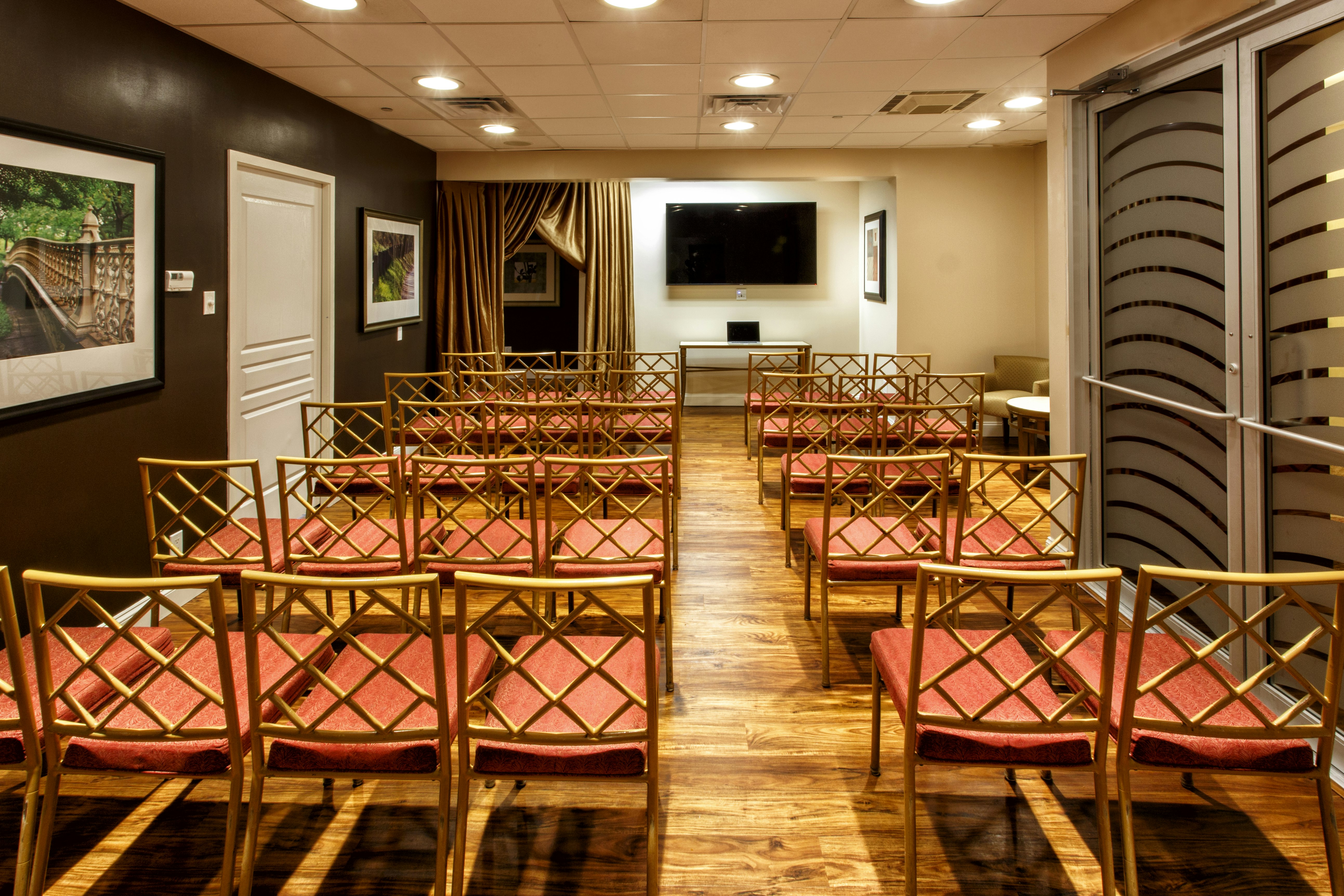 Hilton Garden Inn New York/Staten Island 36/50
