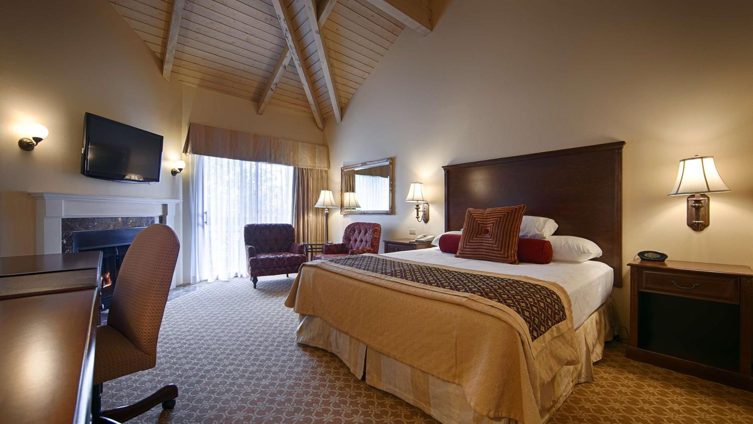 PREMIER, KING BED