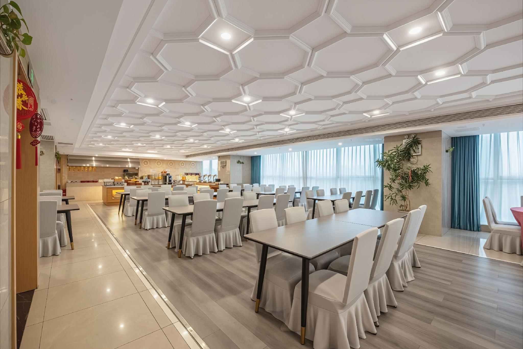 Vienna International Hotel (Hangzhou Xinnongdu Metro Station) 37/44