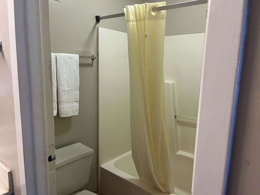Motel6 Bracey, VA - I-85 31/32