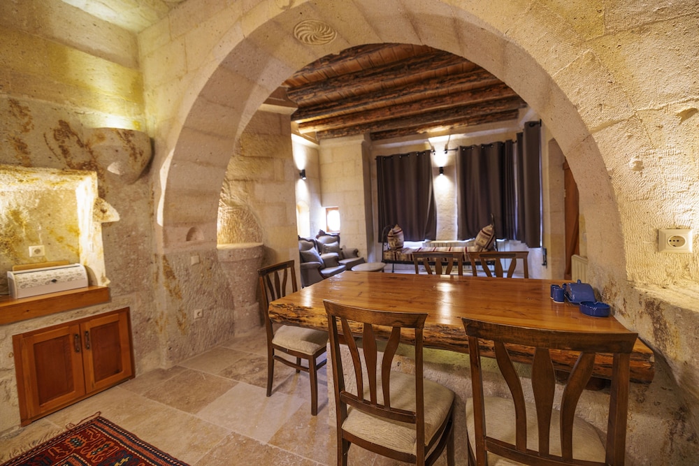 Canyon Cave Hotel 47/69