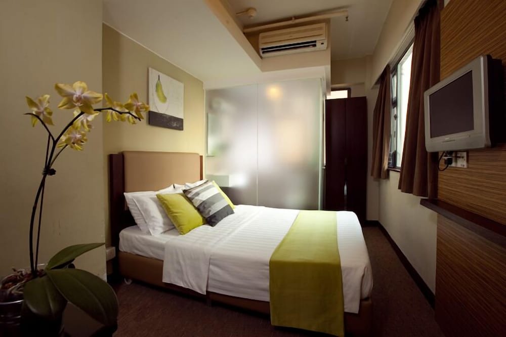 DELUXE, DOUBLE BED