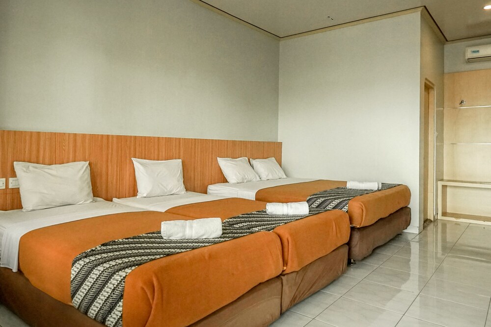 Airlangga Hotel 24/62