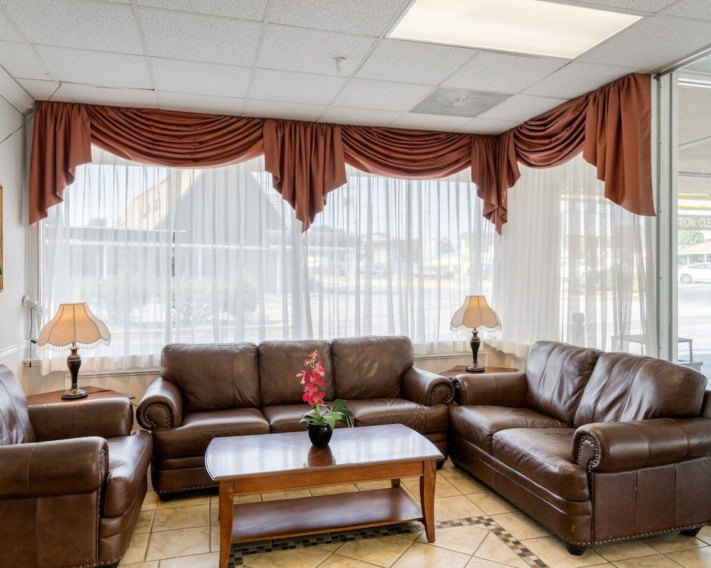 Rodeway Inn Newark - University Area 20/24