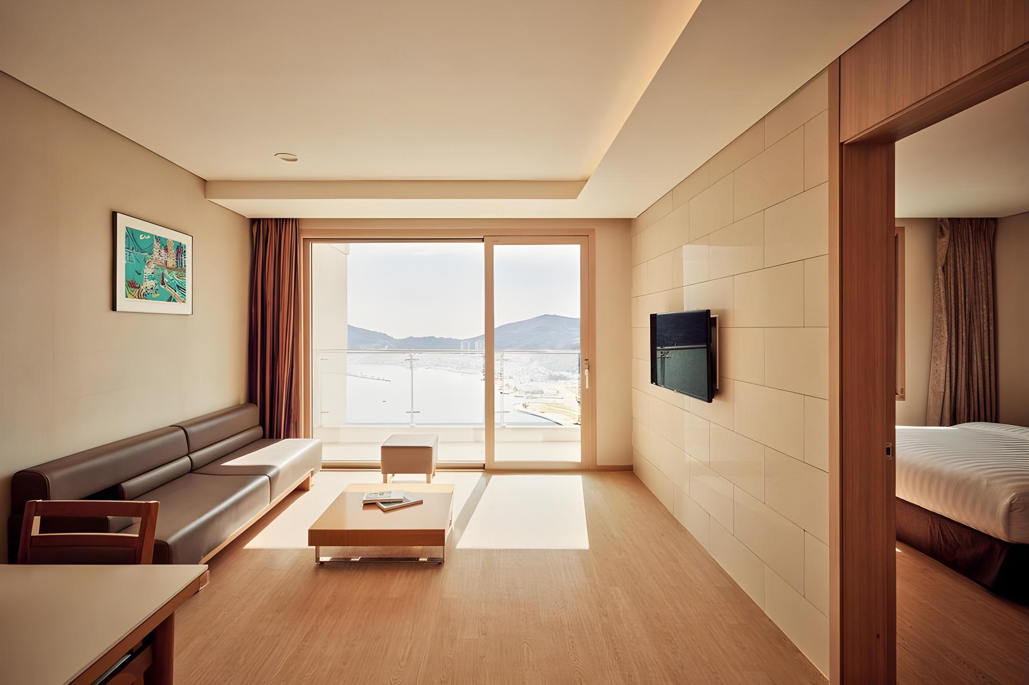 Suite, Ocean View