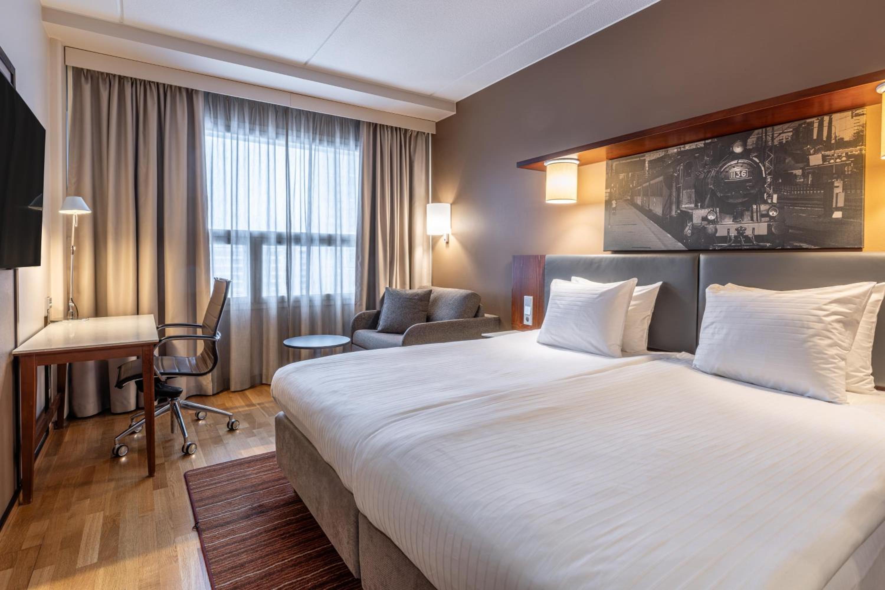 Superior, Family, King Bed, Sofa, Holiday Inn Tampere Central Station 2/3