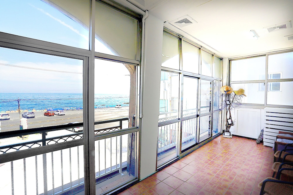 Jeju Beach House 9/32