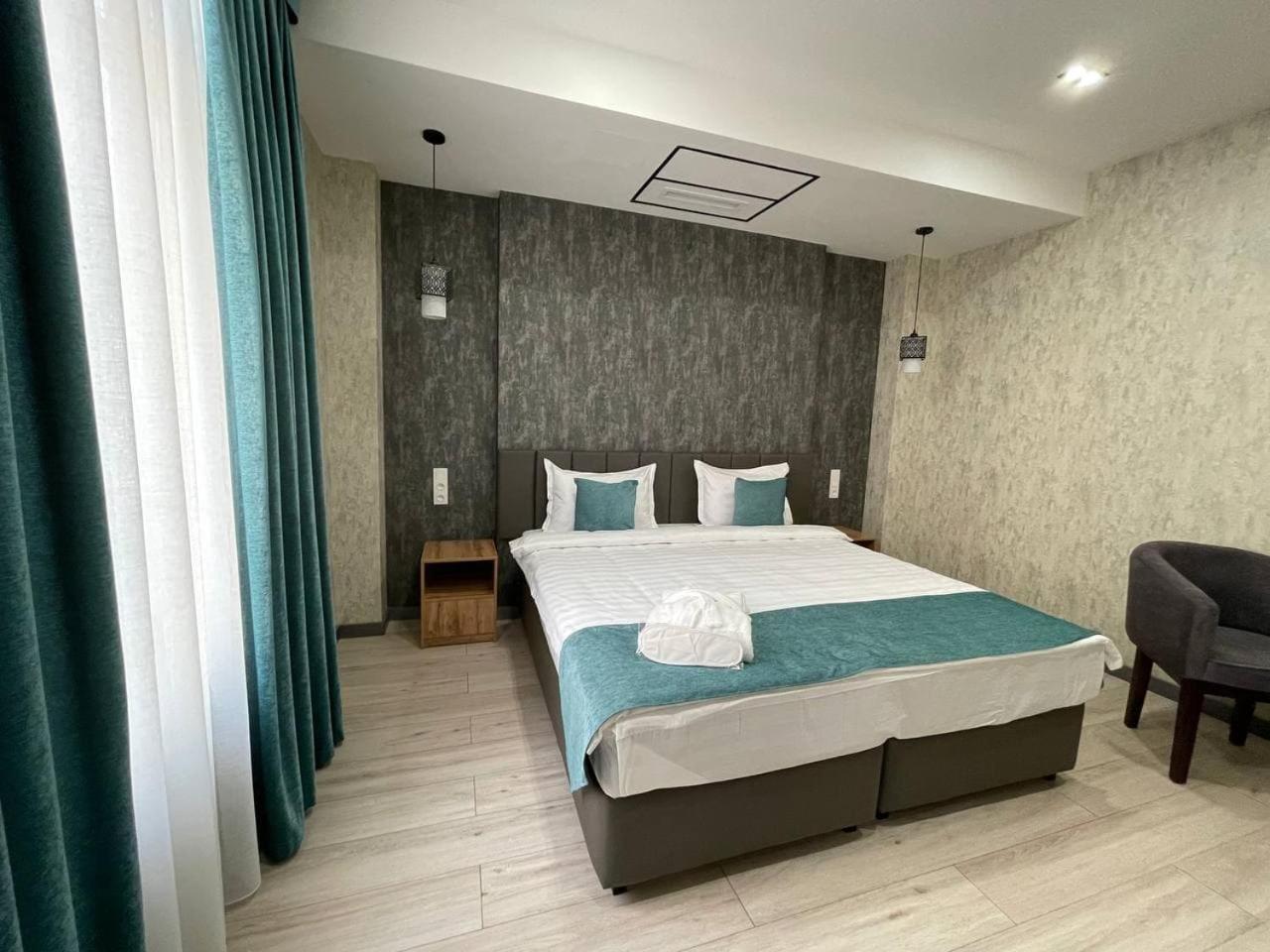 Alpha Plaza Hotel 13/37
