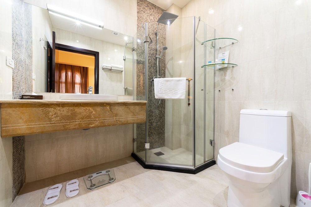 Bass Boutique Hotel 53/55