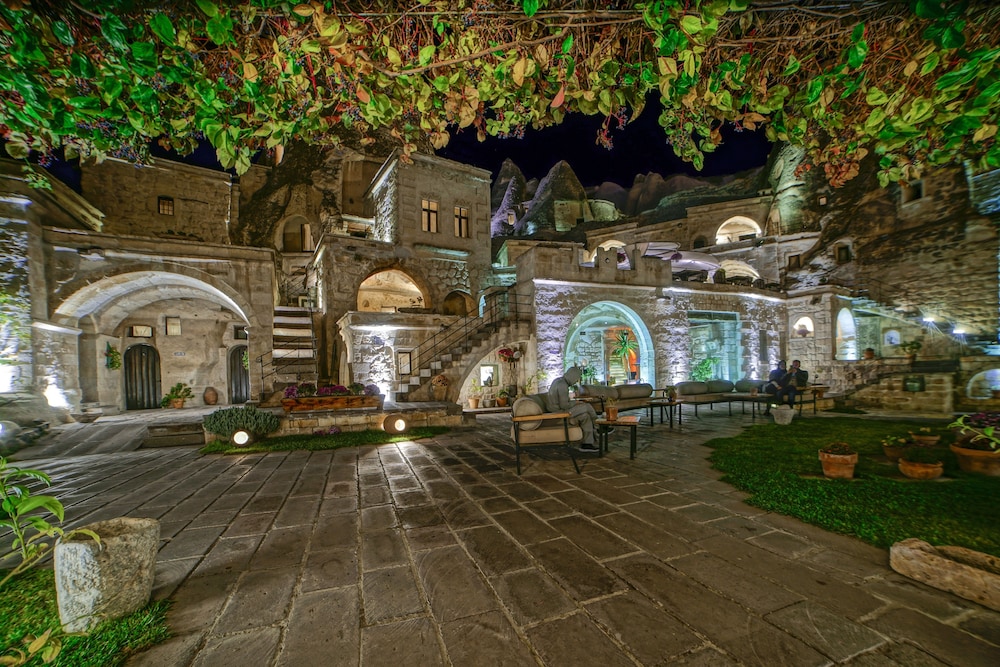 Anatolian Houses 67/73