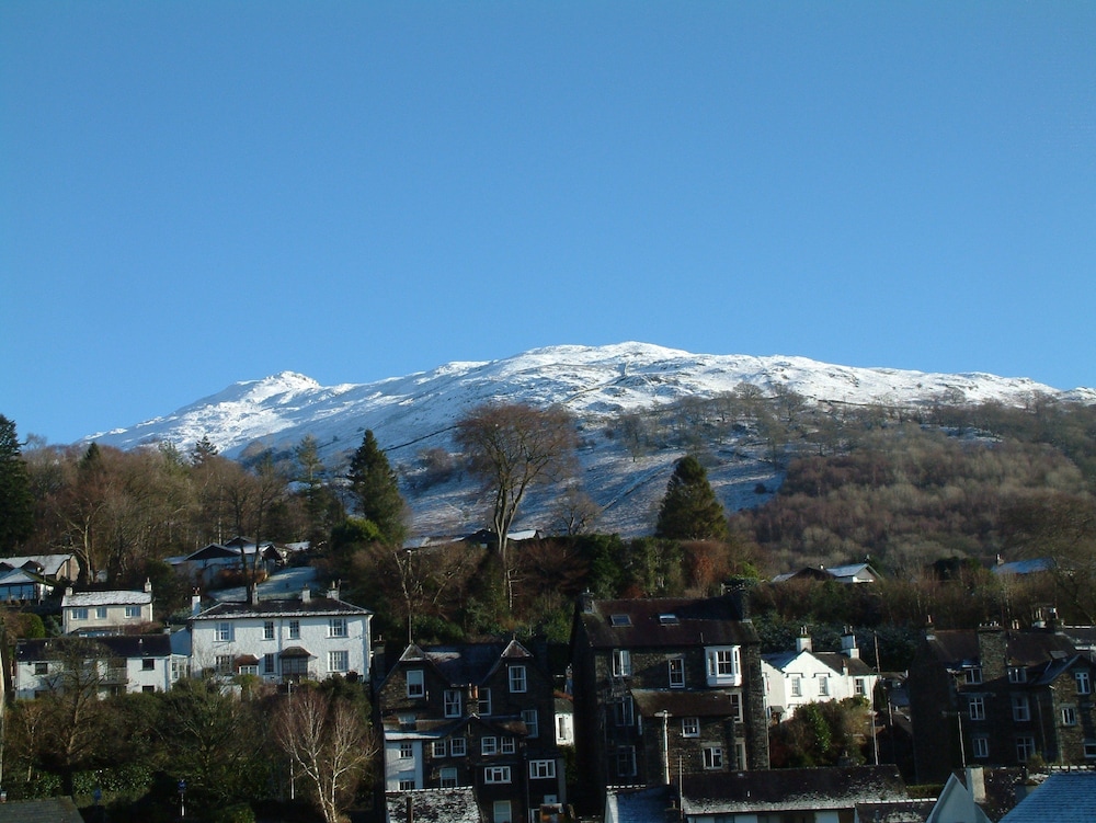 Brathay Lodge 63/70