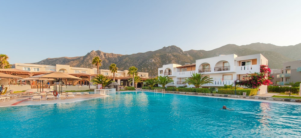 Akti Beach Club 36/50