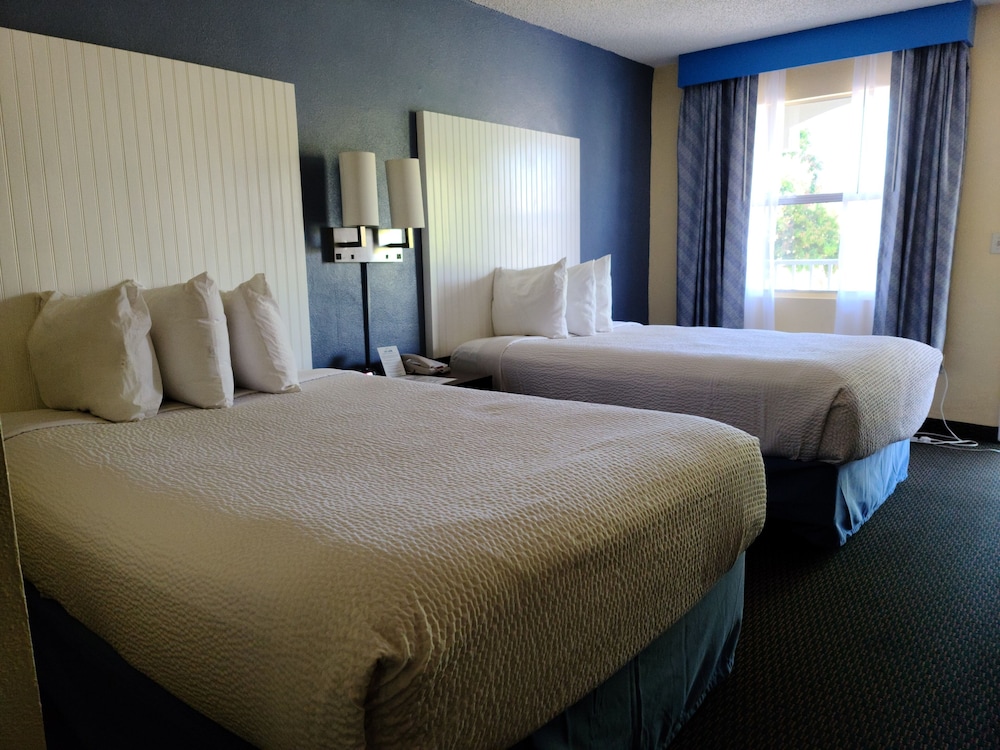 Days Inn by Wyndham Bradenton I-75 14/31