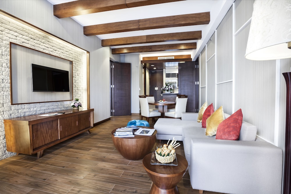 R Hotel Rancamaya 30/40