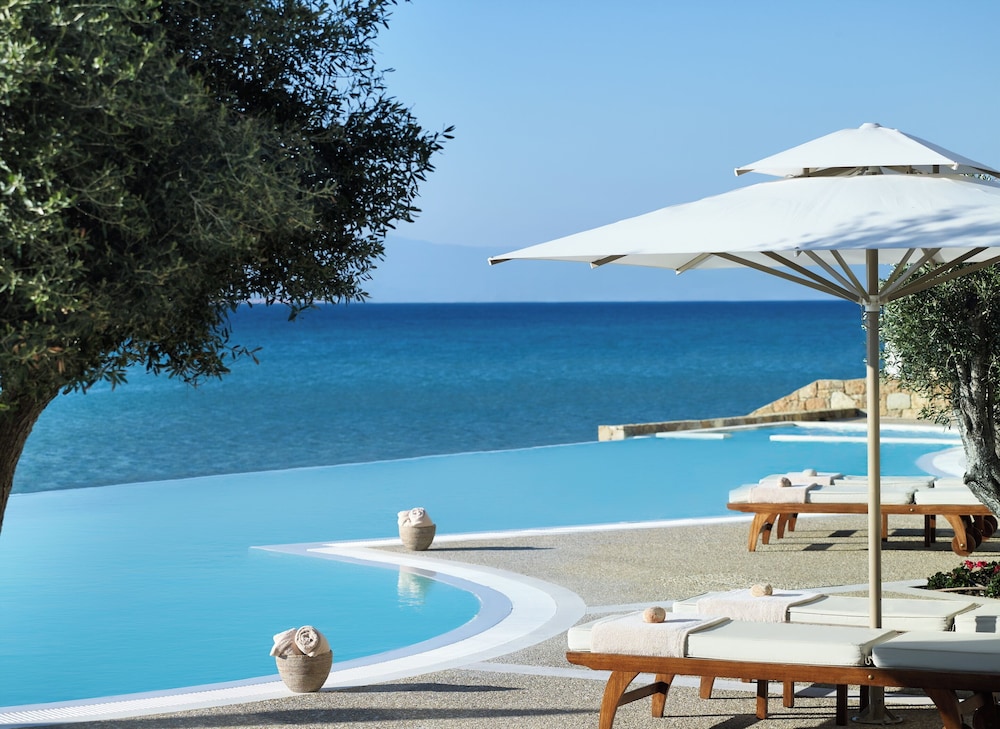 Sani Beach 30/83