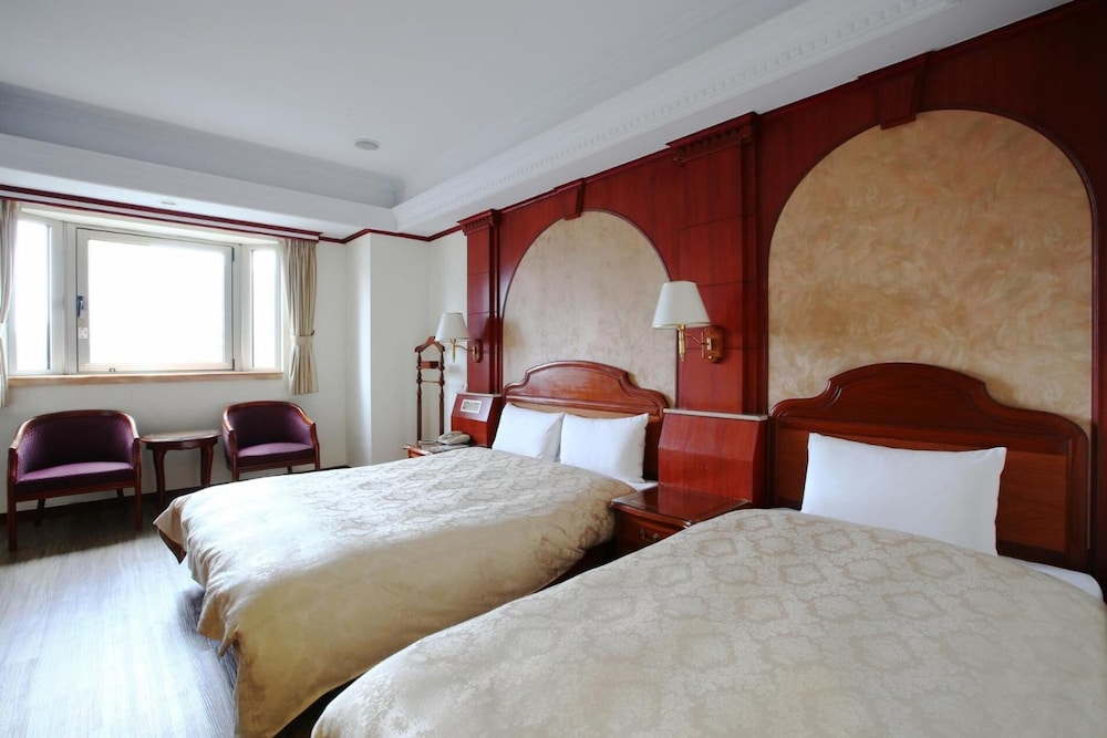 Hua Du Hotel 27/65