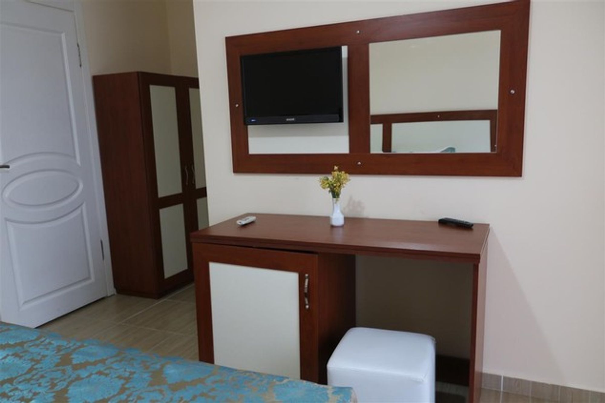 Agva Manolyam Otel 13/15