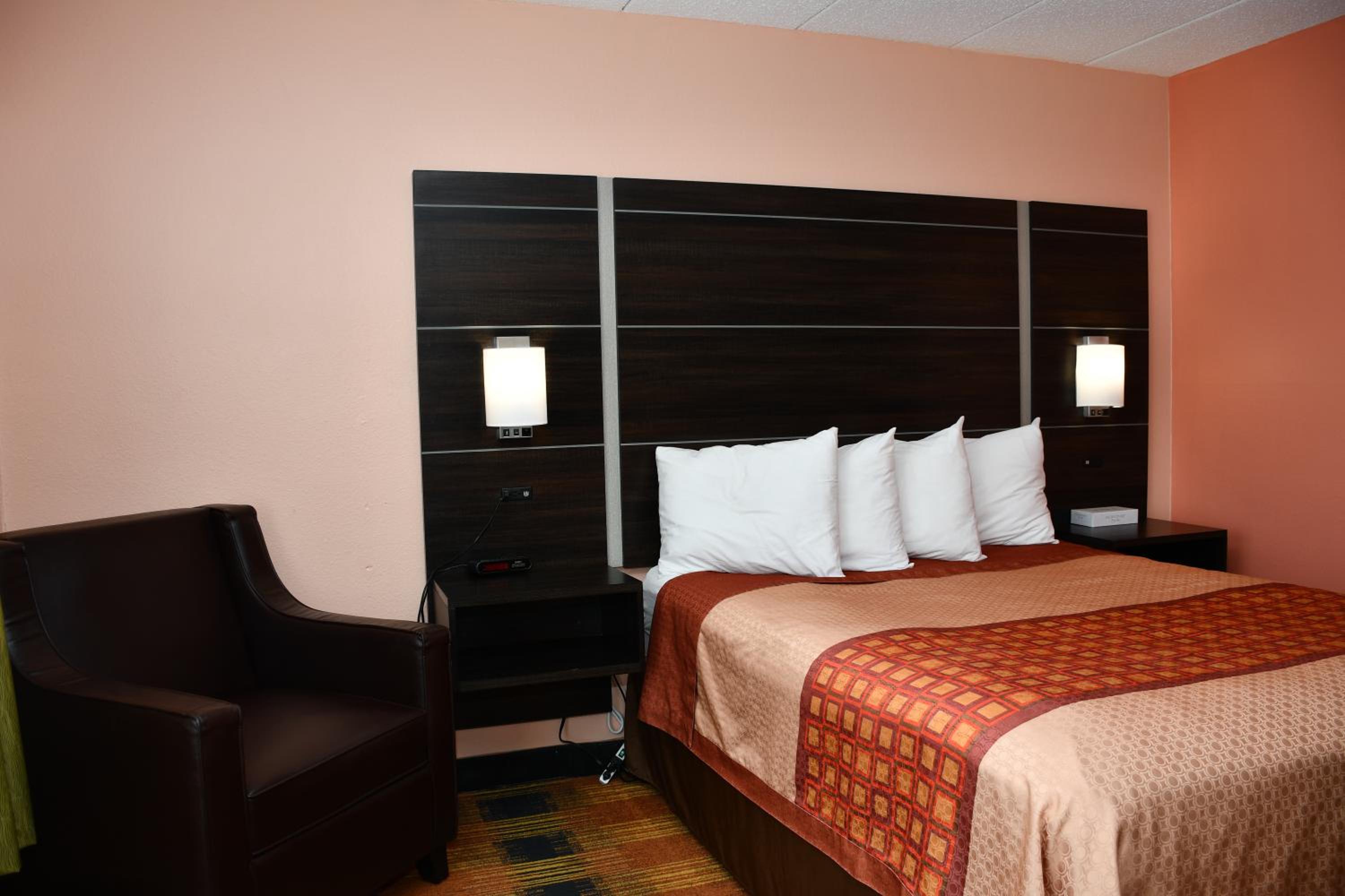 Room, Queen Bed