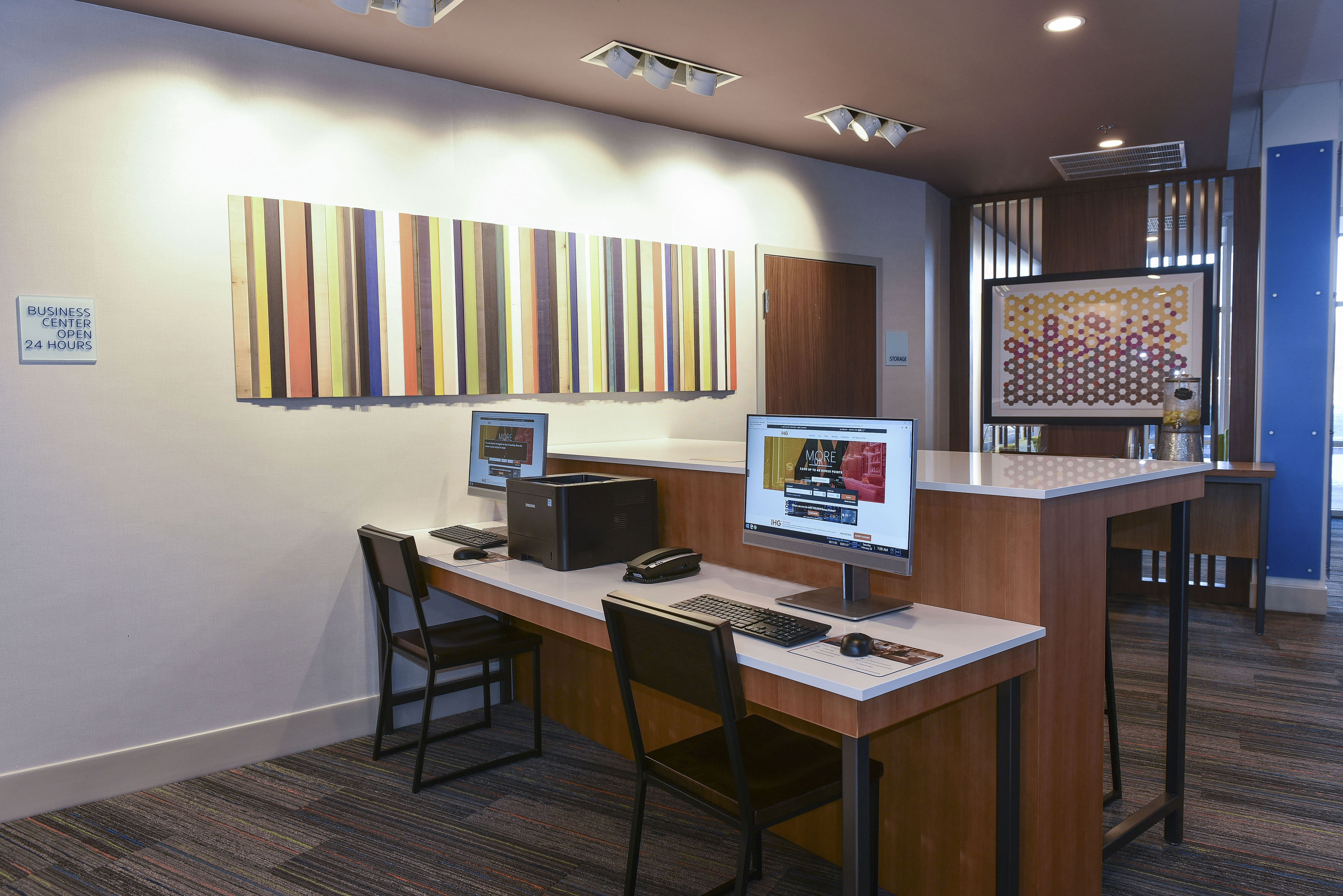 Holiday Inn Express Suites Madisonville 27/30