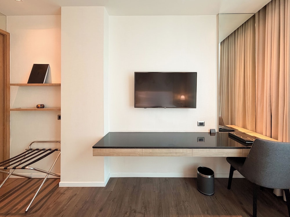 جناح بريميير جونيور بسرير كينج، MUU Bangkok Hotel 4/5