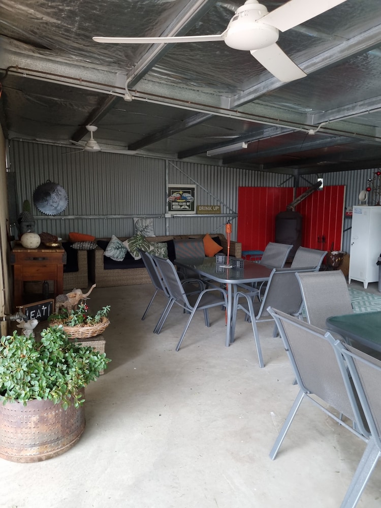 Bidgee Motor Inn 24/50