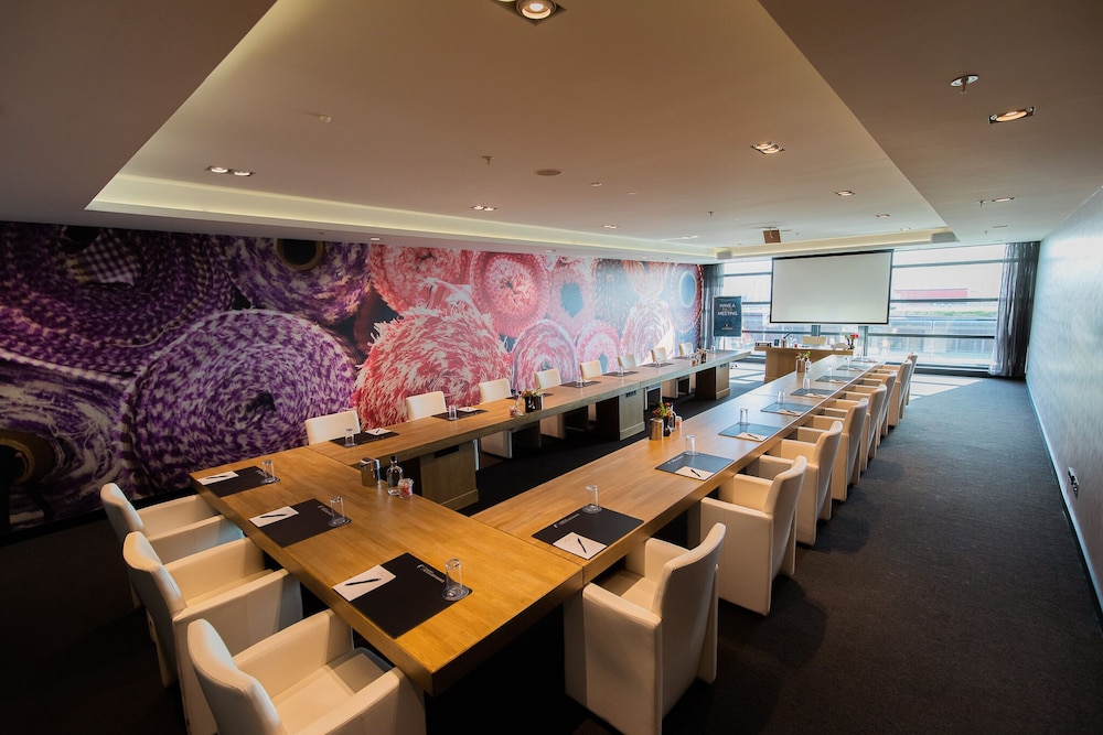 VAN DER VALK HOTEL EINDHOVEN 45/62