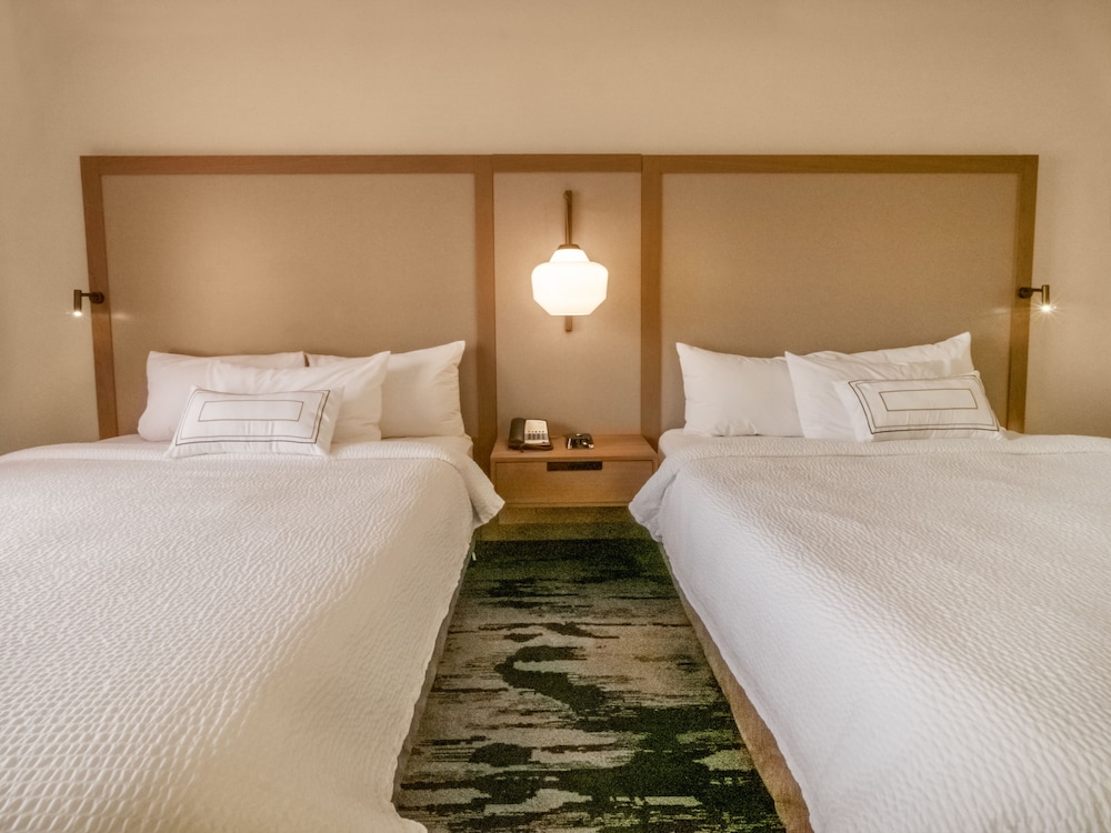 Fairfield Inn Suites Hazleton 9/52