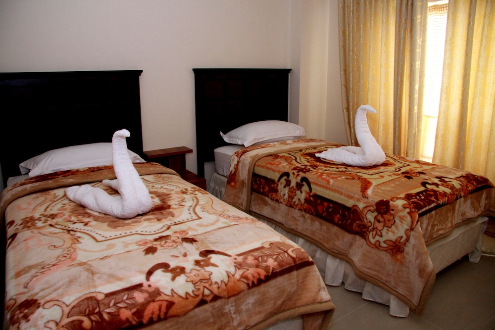 Sedrh Hotel 8/30