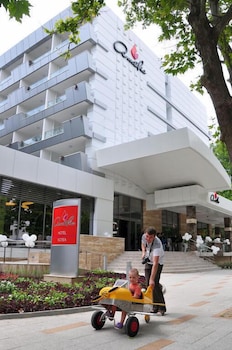 AMELIA HOTEL 5/45