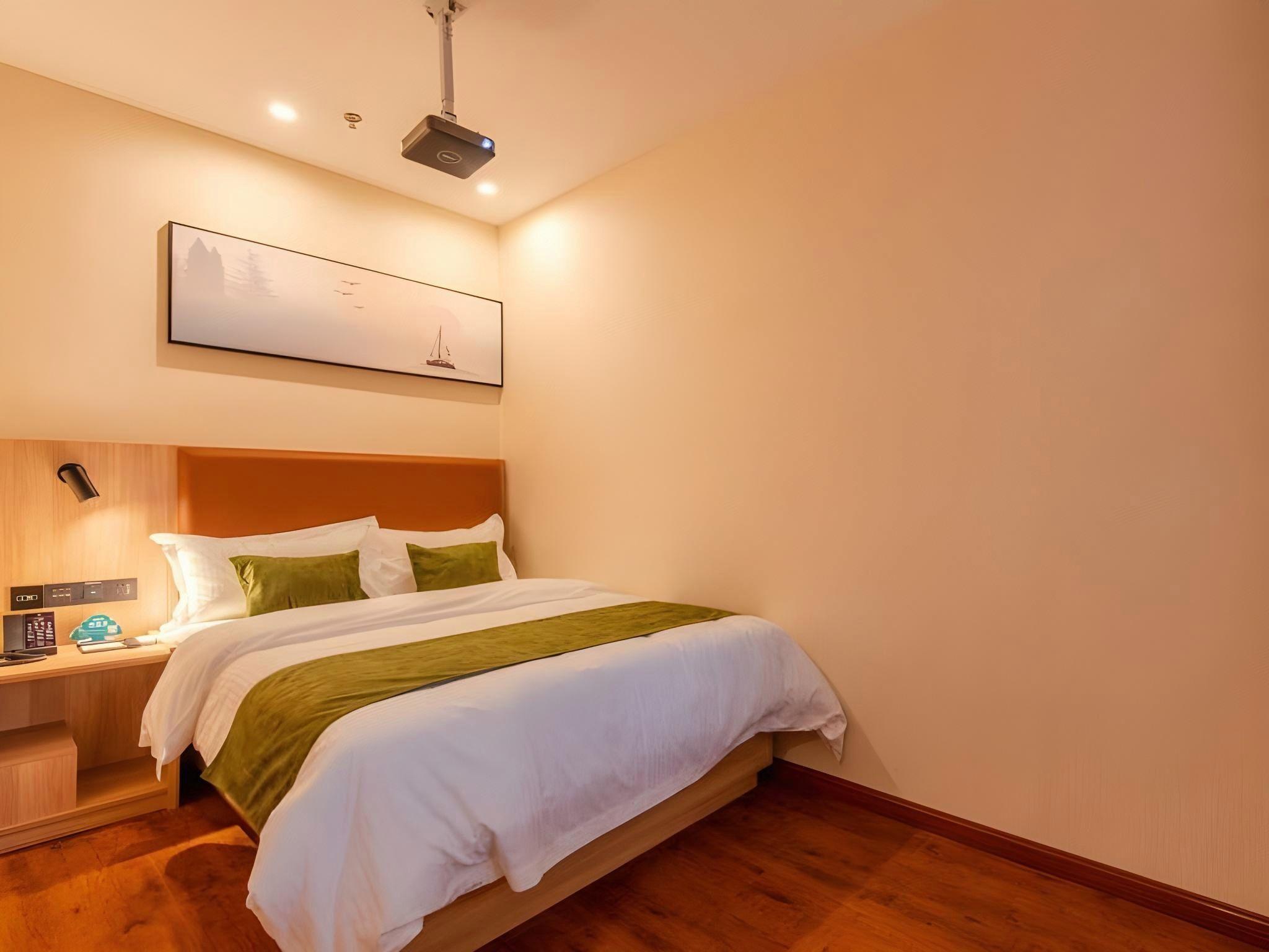 Feature, Double Bed