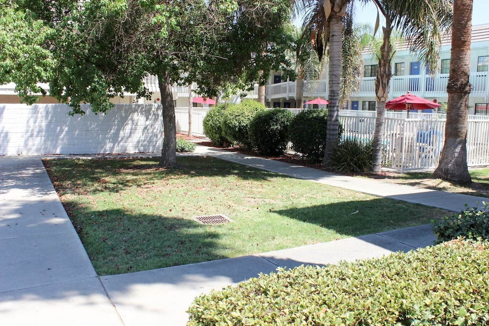Motel6 Coalinga, CA - East 38/45